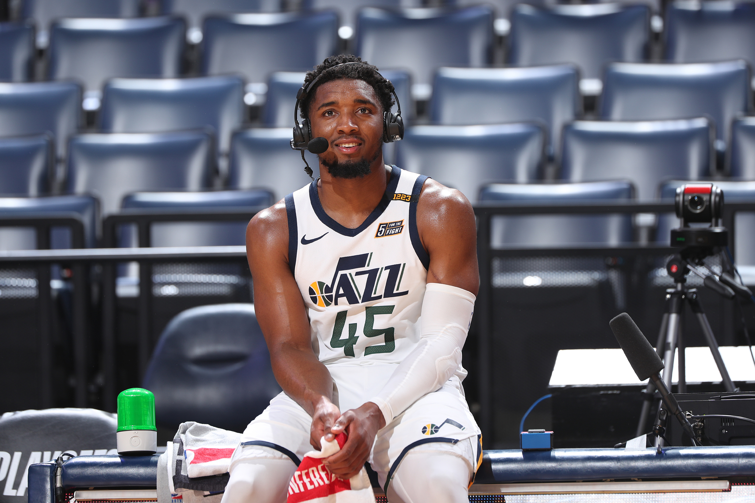 金年会-今晨体能课后，奥兰多魔术完成体检备战NBA常规赛，信心回归，轮换策略成焦点的简单介绍