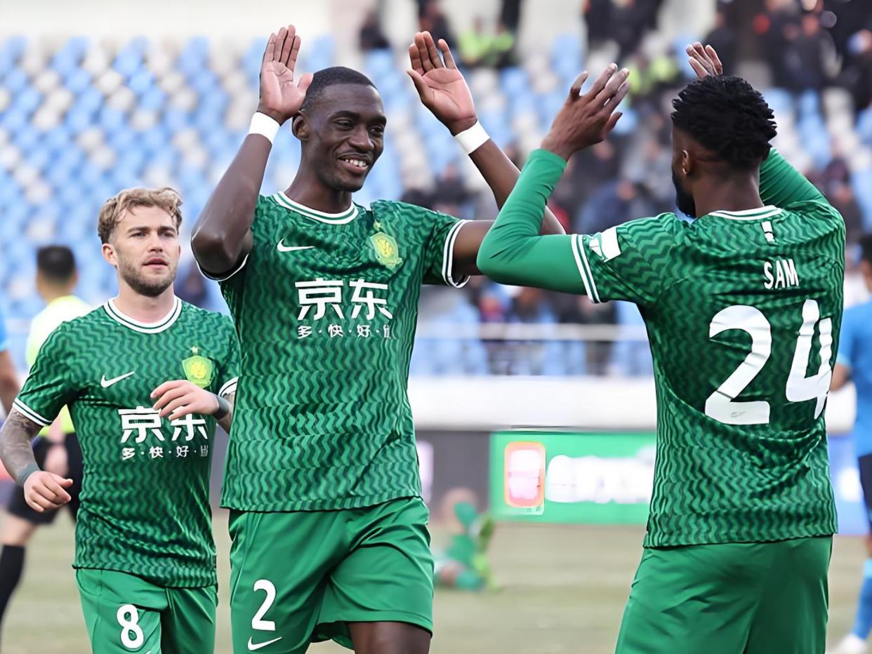 jinnianhui-包含社区盾赛程吃紧；北京国安今夜伤情更新；压力陡增；身体对抗强度拉满的词条