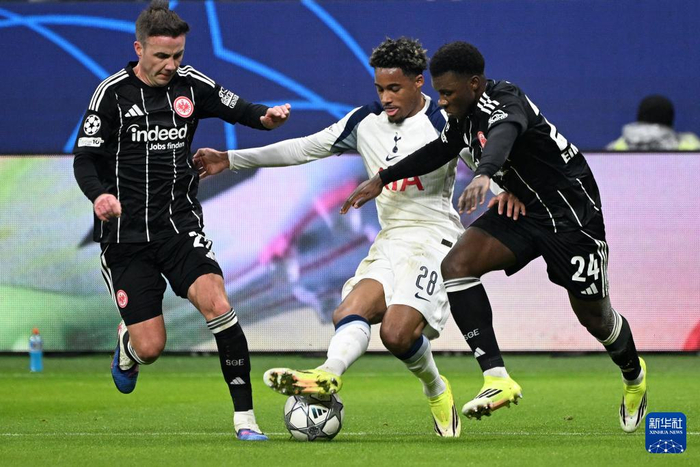 金年会APP-法兰克福迎英超关键赛，清晨扳平良机，球迷炸锅，细节决定成败的简单介绍